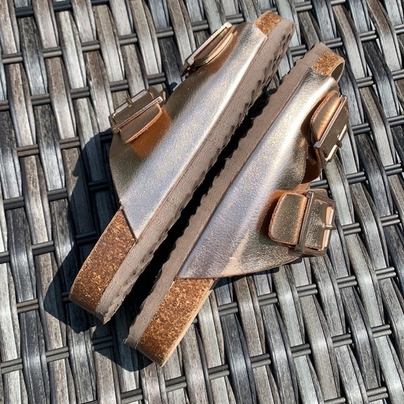 Steve MADDEN BRANDO Rose Gold Sandals - Picture 7 of 11